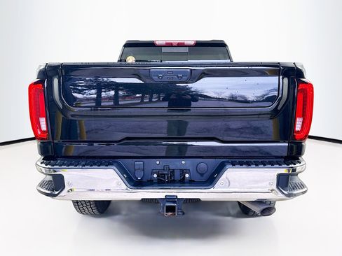 Used 2022 GMC Sierra 3500 SLT w/ SLT Premium Package image 7