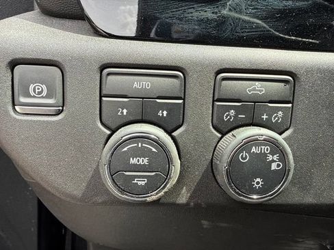 Used 2024 Chevrolet Silverado 1500 LT AWD/4WD image 22