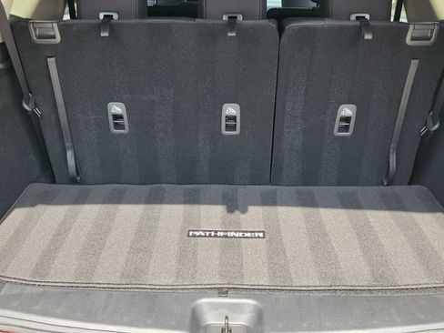 Used 2026 Nissan Pathfinder SV w/ SV Premium Package FWD image 30
