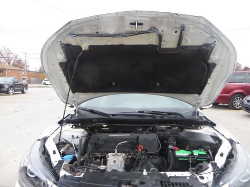 Used 2015 Honda Accord Sport image 9