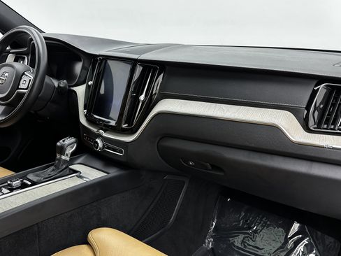 Used 2019 Volvo XC60 T6 Inscription w/ Protection Package Premier image 40