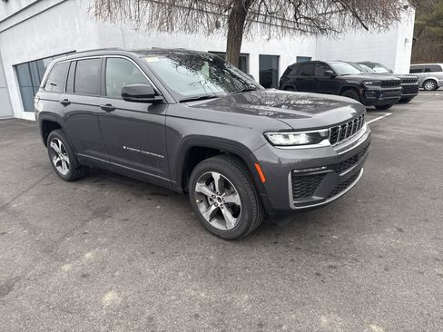 New 2026 Jeep Grand Cherokee Limited image 1