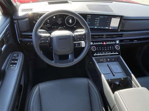 Used 2025 Hyundai Santa Fe Calligraphy image 13