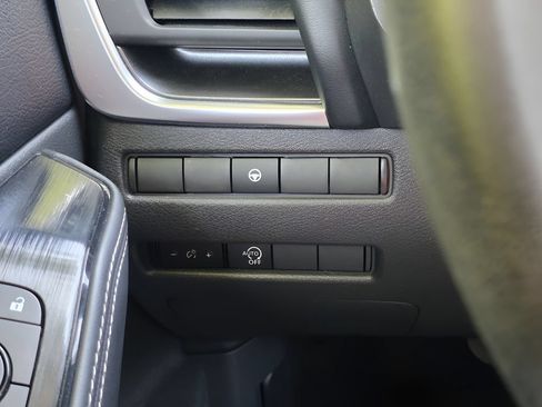 Used 2023 Nissan Rogue SV AWD/4WD image 21