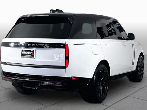 Used 2025 Land Rover Range Rover SE AWD/4WD image 12