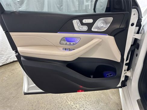 Used 2022 Mercedes-Benz GLE 350 4MATIC w/ AMG Line Exterior image 24