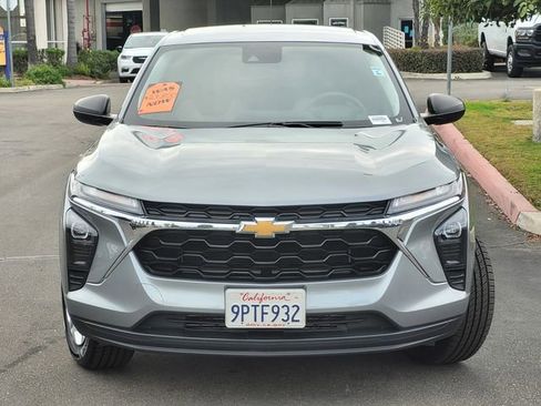 Used 2025 Chevrolet Trax LS w/ Driver Confidence Package image 3