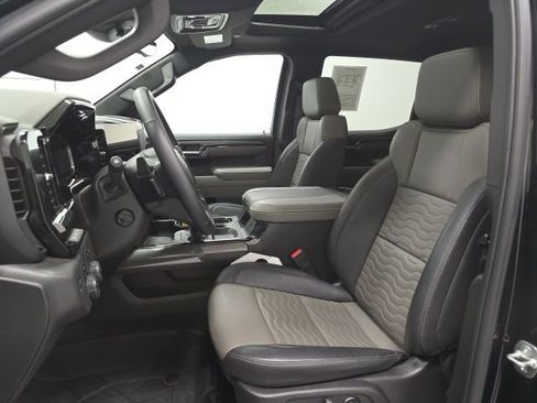 Certified 2025 Chevrolet Silverado 1500 ZR2 w/ Technology Package image 23