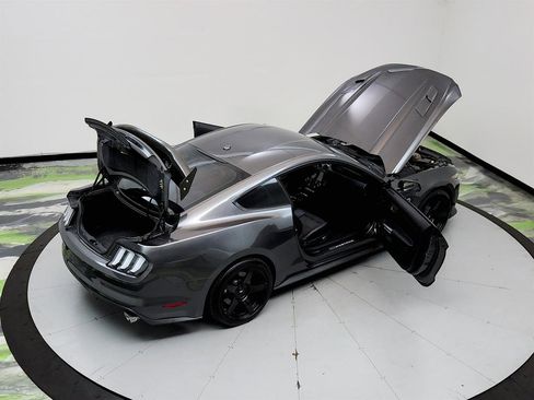 Used 2017 Ford Mustang GT Premium w/ GT Performance Package RWD image 40