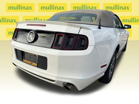 Used 2013 Ford Mustang Premium image 4