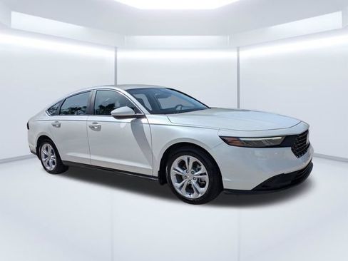 Certified 2025 Honda Accord LX image 2