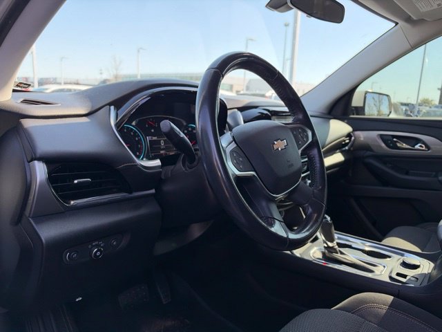 Used 2018 Chevrolet Traverse LT FWD image 9