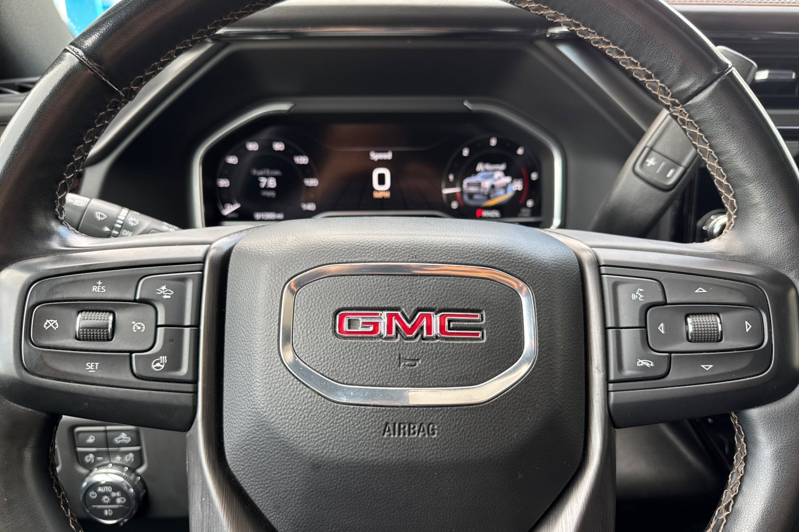 Used 2024 GMC Sierra 2500 AT4 w/ AT4 Premium Plus Package AWD/4WD image 24