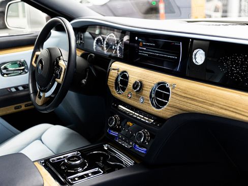 Used 2022 Rolls-Royce Ghost w/ Ghost Package image 54