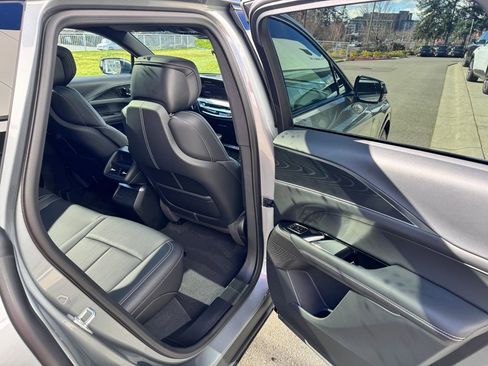 Used 2025 Cadillac Lyriq Sport image 42