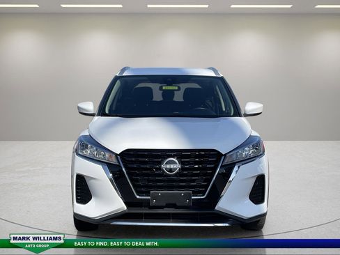 Used 2023 Nissan Kicks SV FWD image 8