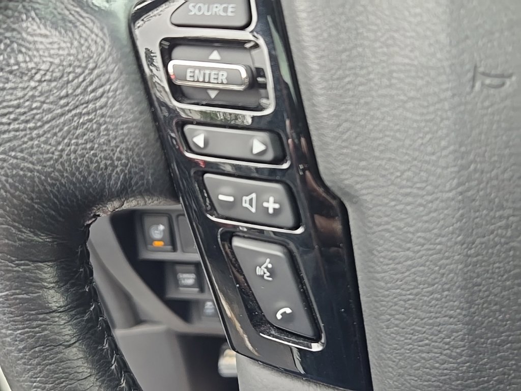 Used 2022 Nissan Frontier PRO-4X w/ Pro-4X Premium Package AWD/4WD image 21