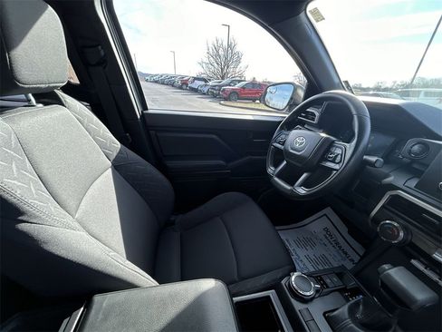 Used 2025 Toyota Tacoma SR image 10