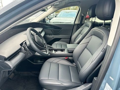 New 2026 Lincoln Nautilus Premier image 8