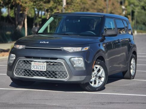 Used 2022 Kia Soul LX w/ Technology Package FWD image 13