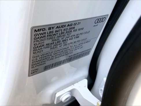 Used 2021 Audi Q8 Premium Plus w/ Premium Plus Package AWD/4WD image 31