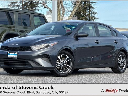 Used 2022 Kia Forte LXS FWD image 1
