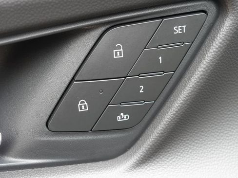 New 2027 Chevrolet Equinox ACTIV w/ Safety and Technology Package AWD/4WD image 25