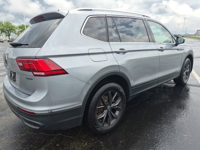 Used 2024 Volkswagen Tiguan SE AWD/4WD image 5