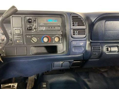 Used 1997 Chevrolet Silverado 1500 4x4 Regular Cab w/ Cold-Climate Pkg image 15