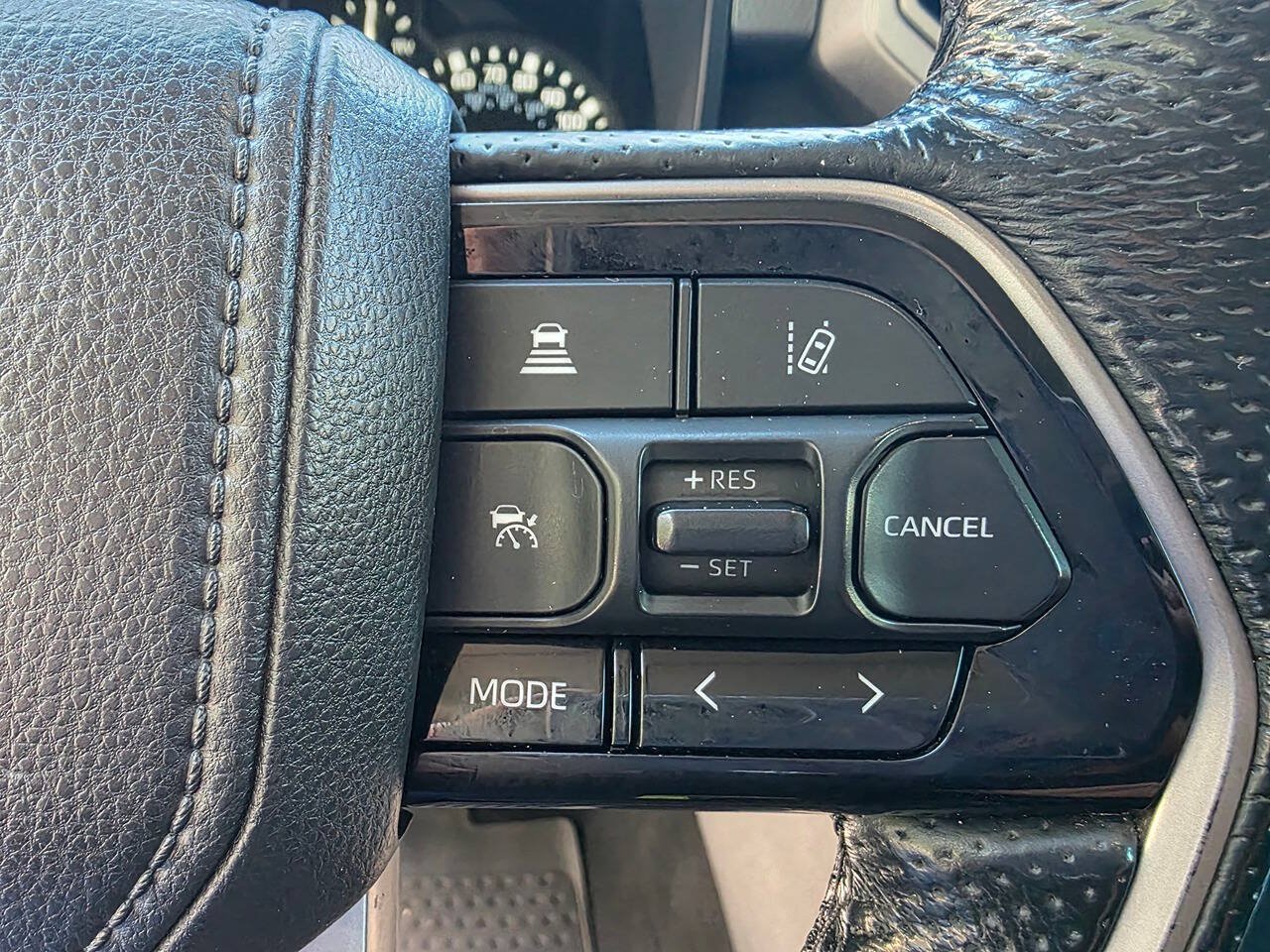 Used 2022 Toyota Tundra Limited AWD/4WD image 23