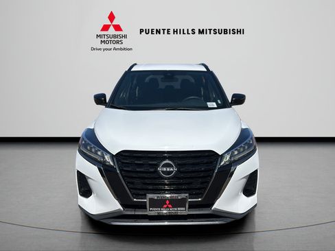Used 2024 Nissan Kicks SR FWD image 2