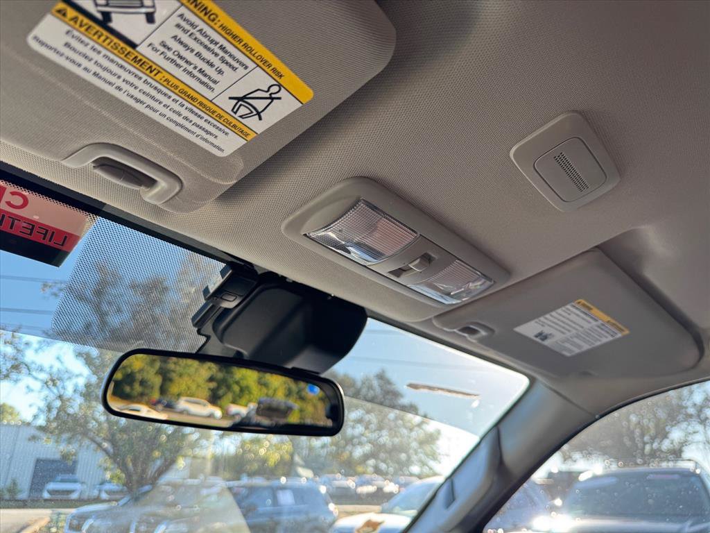 Certified 2025 Nissan Frontier SV RWD image 24