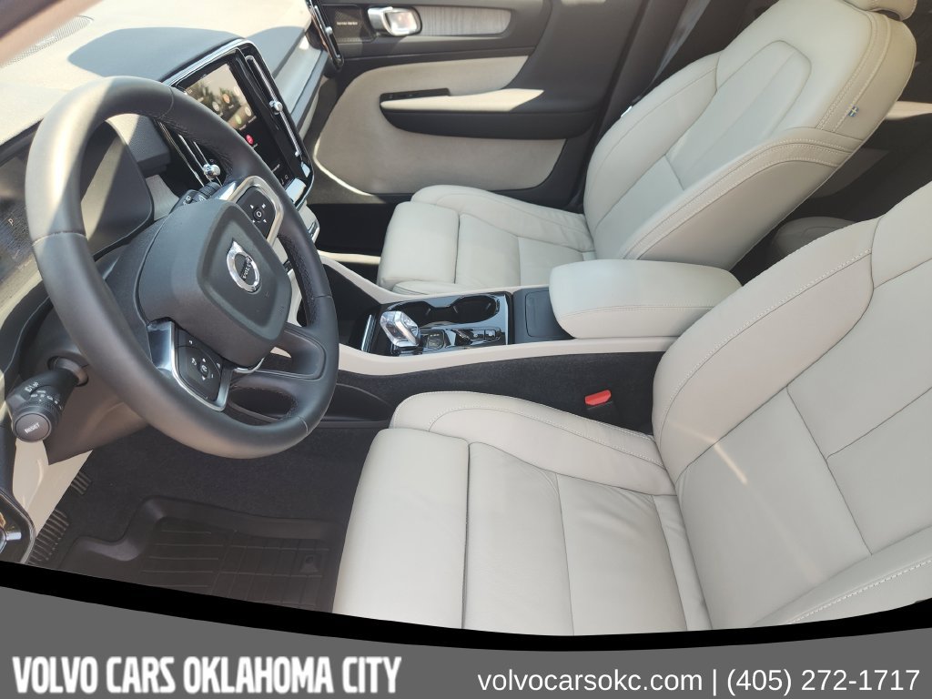 Certified 2024 Volvo XC40 B5 Plus w/ Protection Package Premier AWD/4WD image 10