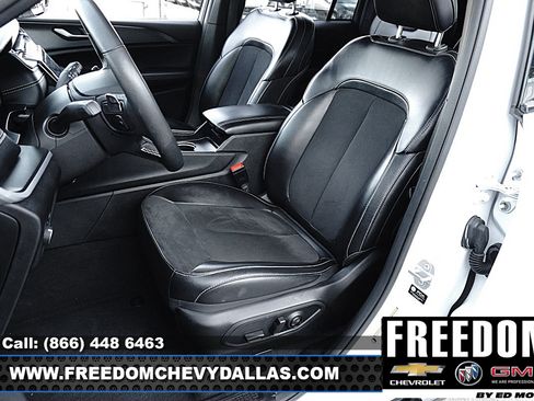 Used 2024 Jeep Grand Cherokee Altitude RWD image 9