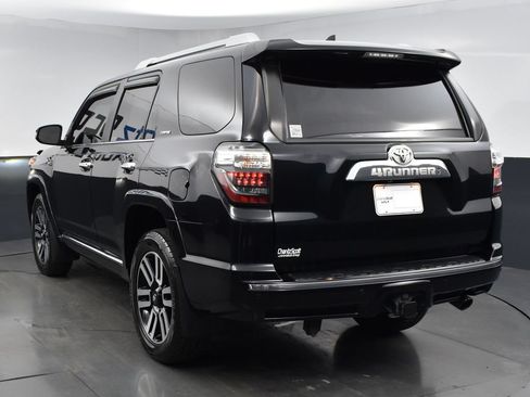 Used 2022 Toyota 4Runner Limited AWD/4WD image 4