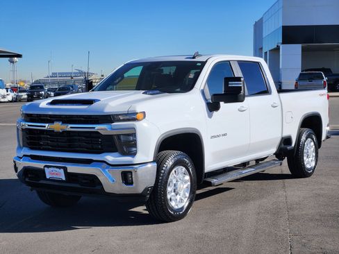 Certified 2024 Chevrolet Silverado 2500 LT w/ Safety Package image 4