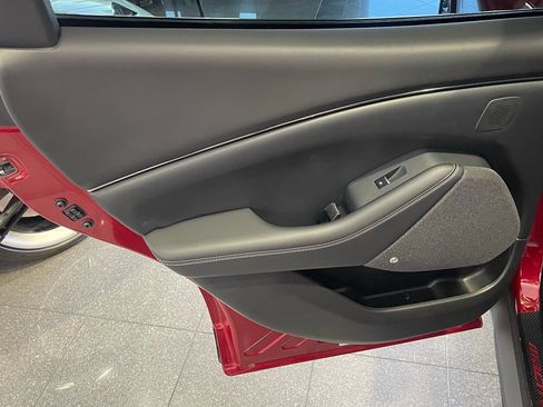 Used 2021 Ford Mustang Mach-E Premium image 31