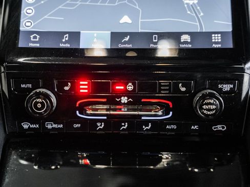 Certified 2024 Jeep Grand Cherokee L Limited image 27