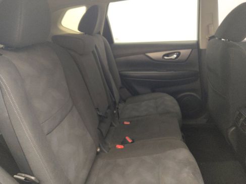 Used 2016 Nissan Rogue SV FWD image 19