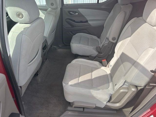 Used 2021 Chevrolet Traverse LT FWD image 36