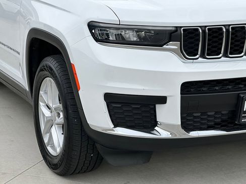 Certified 2024 Jeep Grand Cherokee L Laredo image 13