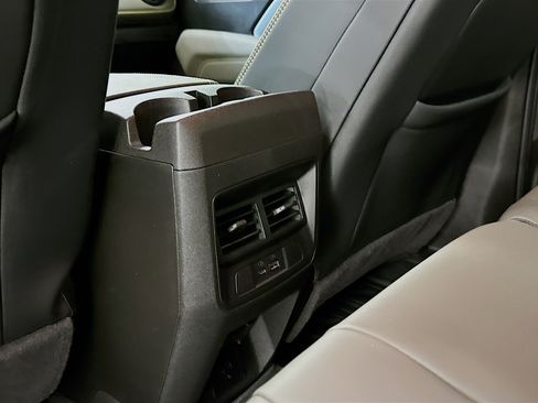 Used 2024 Chevrolet Colorado ZR2 w/ ZR2 Convenience Package III image 29