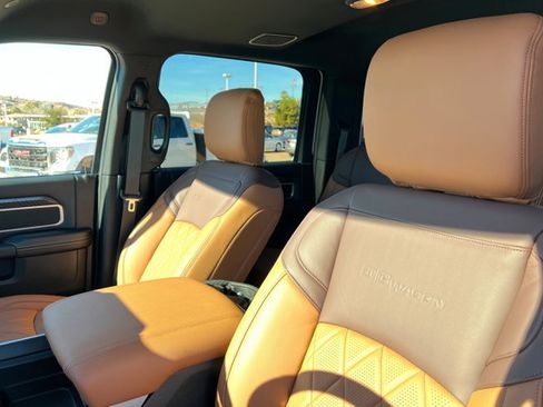 New 2025 RAM 2500 Big Horn AWD/4WD image 16