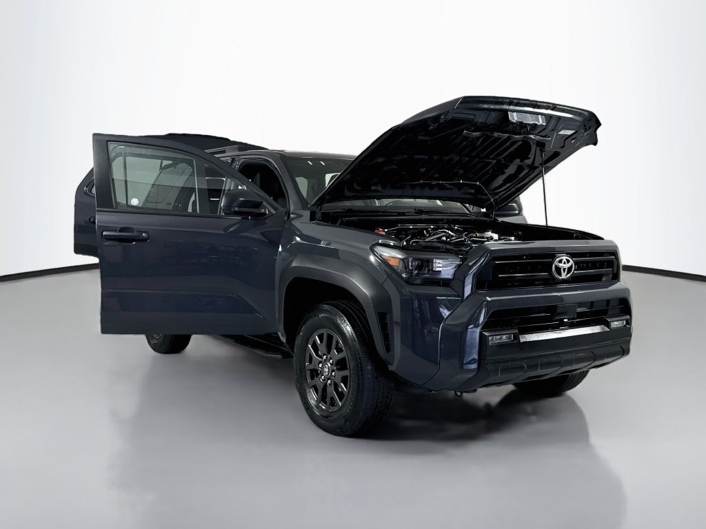 Used 2025 Toyota 4Runner SR5 AWD/4WD image 19