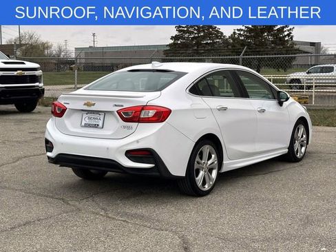 Used 2017 Chevrolet Cruze Premier image 5