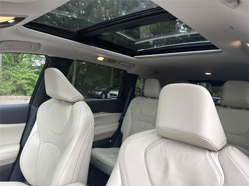 Used 2025 INFINITI QX60 Sensory w/ Vision Package image 21