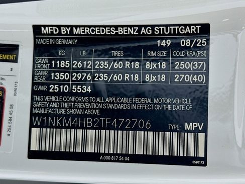 New 2026 Mercedes-Benz GLC 300 4MATIC image 24