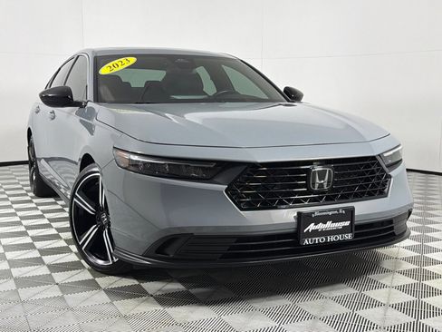 Used 2023 Honda Accord Sport image 2