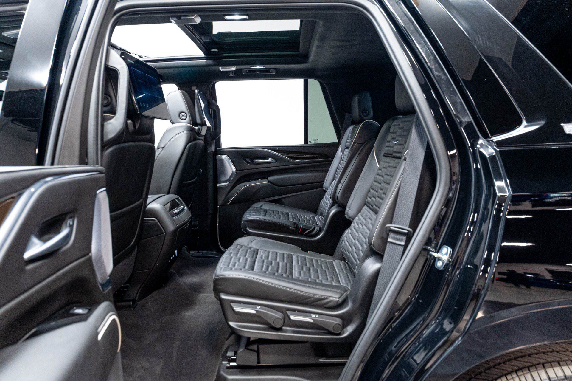 Used 2024 Cadillac Escalade Sport Platinum AWD/4WD image 42