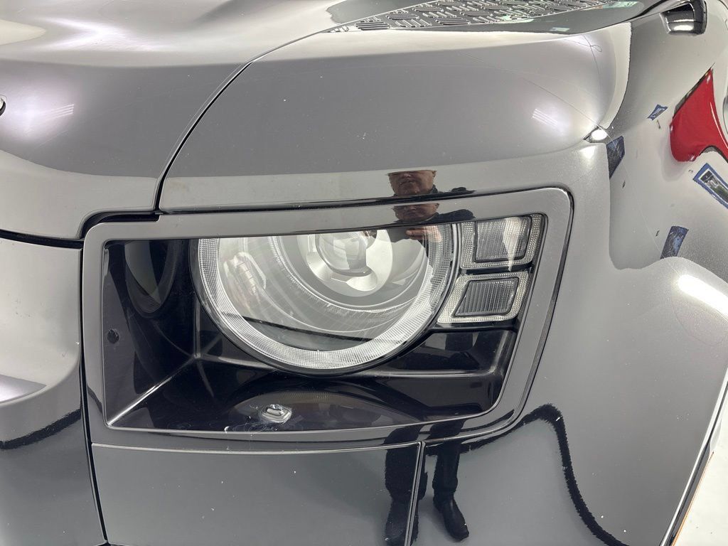 Used 2024 Land Rover Defender 110 X-Dynamic SE AWD/4WD image 8